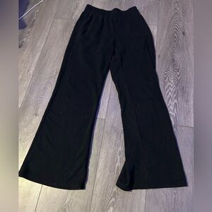 super comfortable black wide legged sweatpants